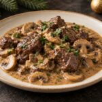 Hirschragout mit Champignon-Rahmsauce – Weihnachtsmenü 2026 der Fleischerei Gerrards in Aachen, KI-generierter Serviervorschlag